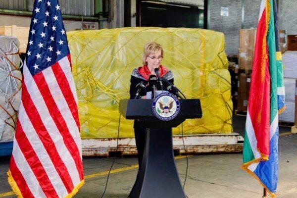 U.S. Ambassador to South Africa Lana Marks speaks at an unspecified location ahead of a delivery from the U.S. government of personal protective equipment to the South African National Department of Health in August 2020. (United States Embassy South Africa/Flickr [CC BY 2.0 ept.ms/2haHp2Y])