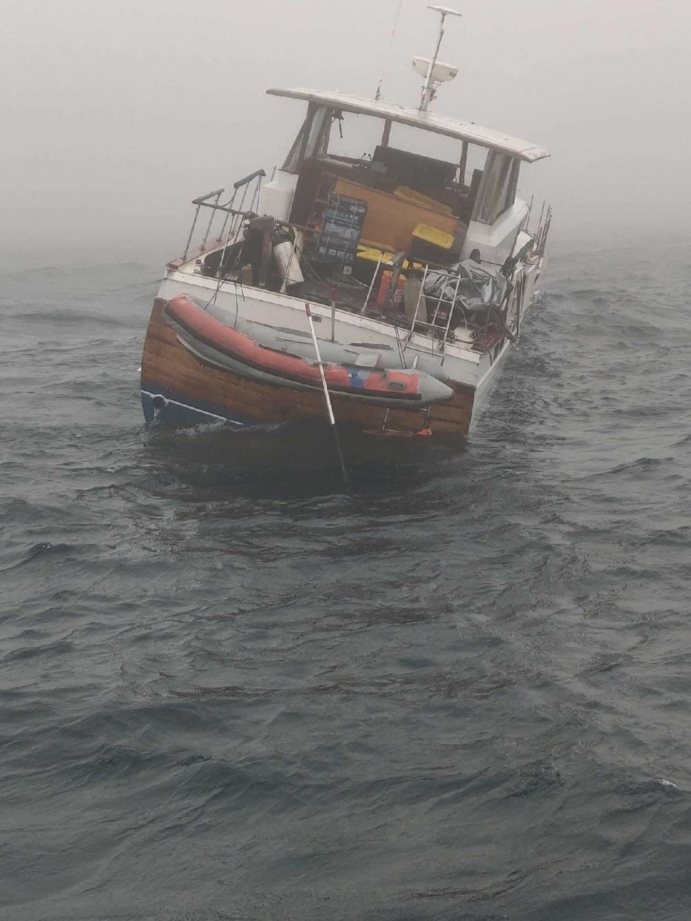 The pleasure craft Wooden Mistress takes on water 28 miles south of Eureka, Calif., Sept, 12, 2020. (<a href="https://content.govdelivery.com/accounts/USDHSCG/bulletins/2a06214">U.S. Coast Guard</a>)