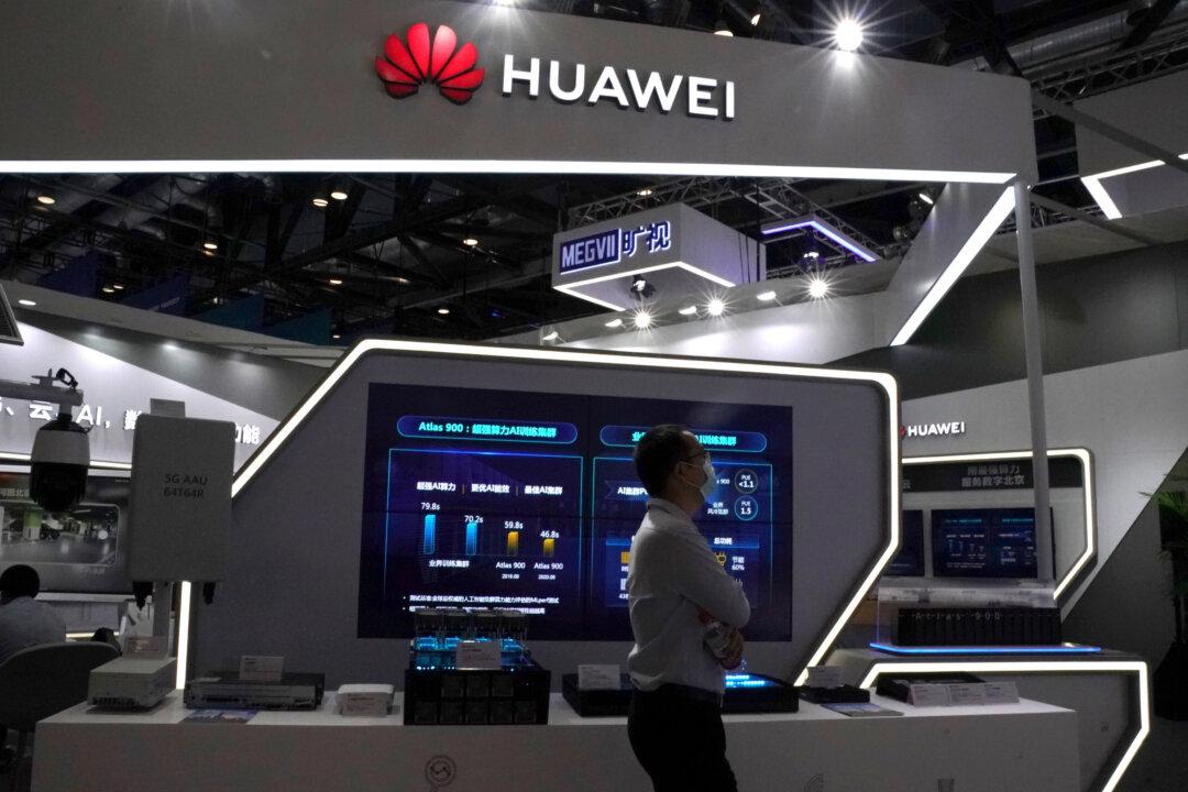 Top Huawei Executives Had Close Ties to Company at Center of US Criminal Case