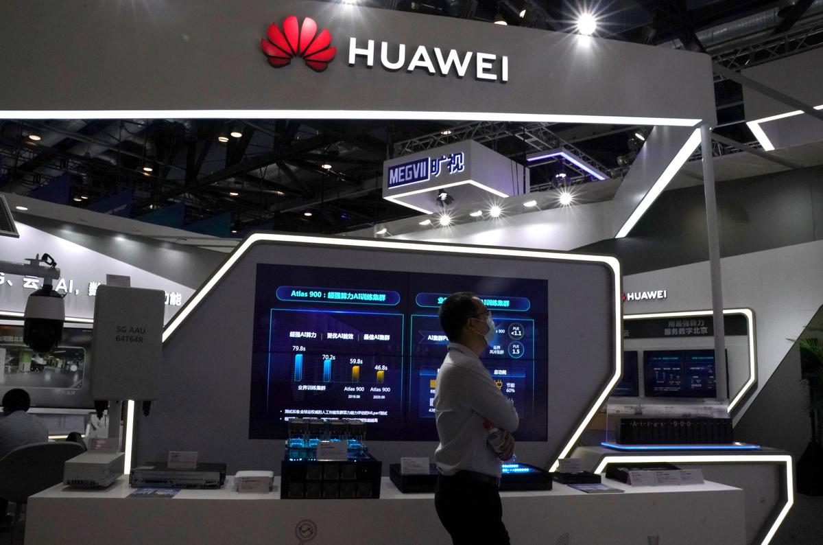 Top Huawei Executives Had Close Ties to Company at Center of US Criminal Case