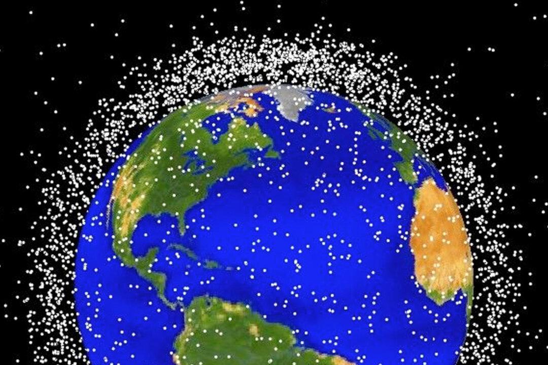 Solar-Powered Observatory Monitors Space Debris