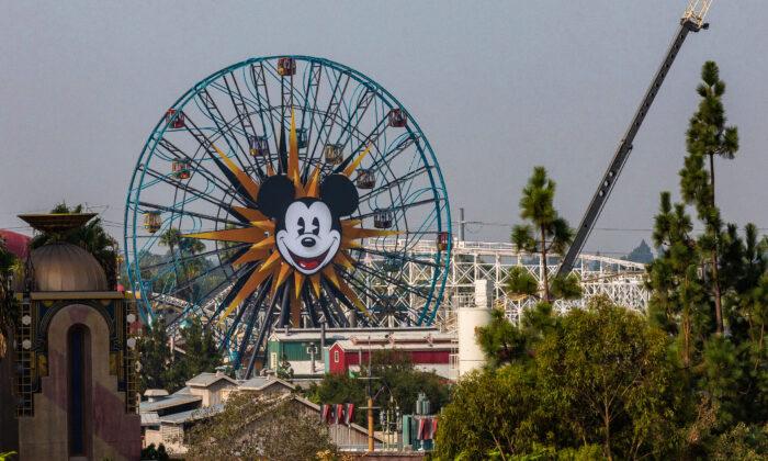 Large Theme Parks in OC to Remain Shut as State Releases Guidelines for Reopening
