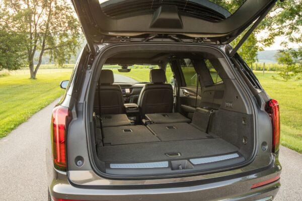 Hands-free power lift gate provides quick access to the cargo space. (Courtesy of Cadillac)