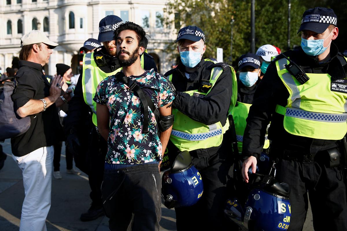London Police, Protesters Clash at Anti-Lockdown Demonstration