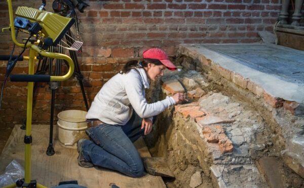 Archaeologist Mary Anna Hartley works on the Memorial Church site. (Jamestown Rediscovery)