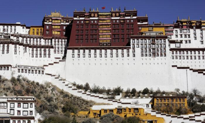 China Sharply Expands Mass Labor Program in Tibet
