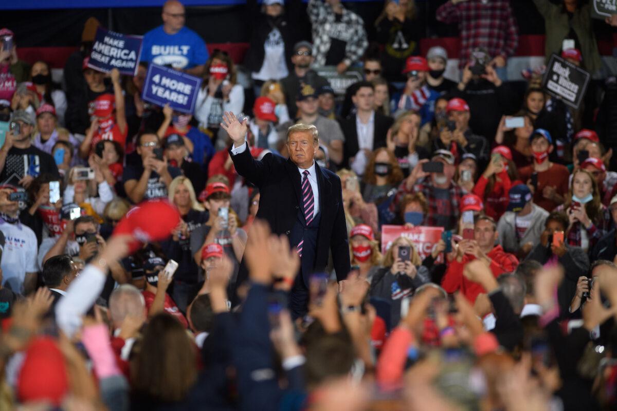 President Donald Trump speaks at a campaign rally at Atlantic Aviation in Moon Township, Pennsylvania, on Sept. 22, 2020. (Jeff Swensen/Getty Images)