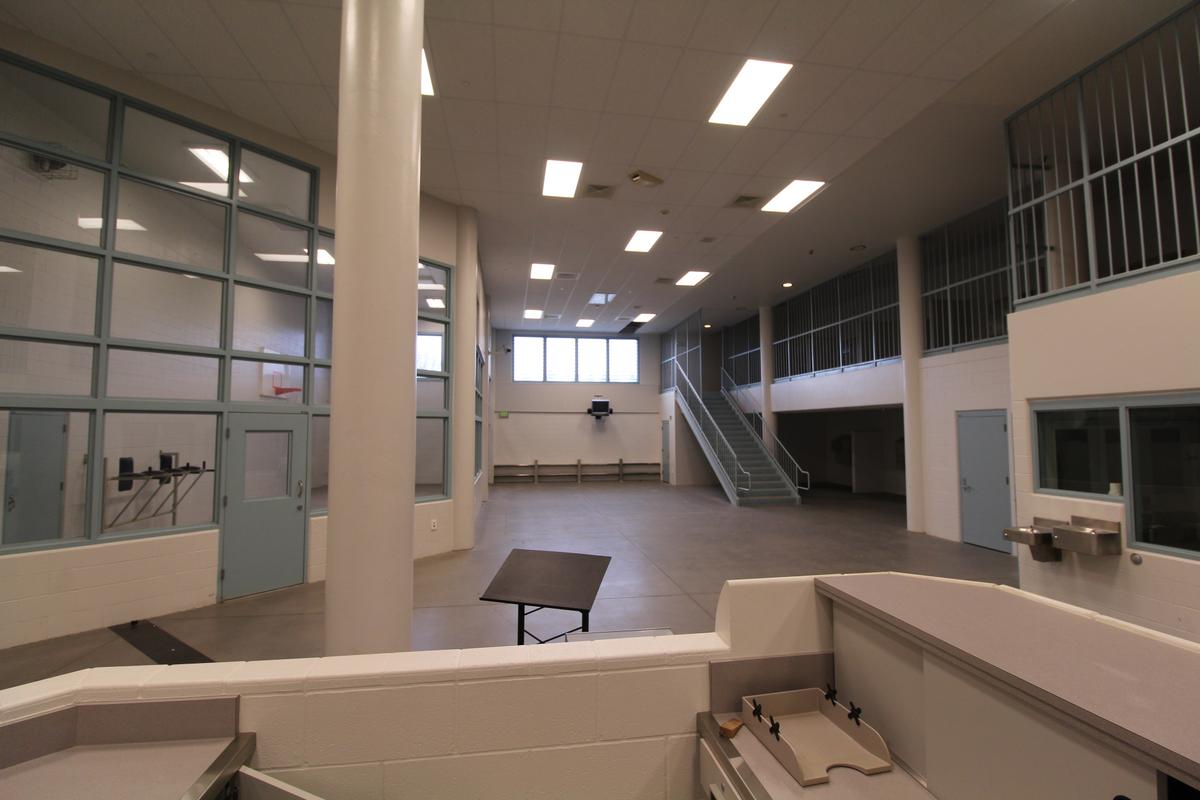 Inside the Wapato jail taken during the public tour in Portland, Ore. (<a href="https://commons.wikimedia.org/wiki/File:Inside_Wapato_Jail.jpg">Graywalls</a>/CC BY-SA 4.0)