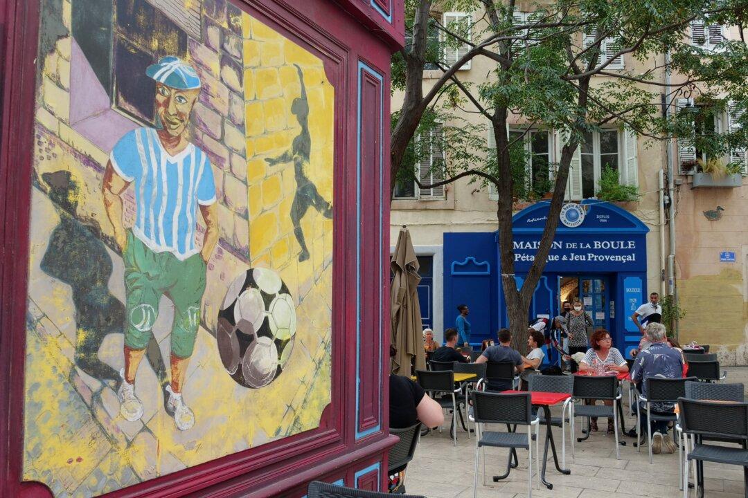 Southern French City Rebels Against COVID Shutdown