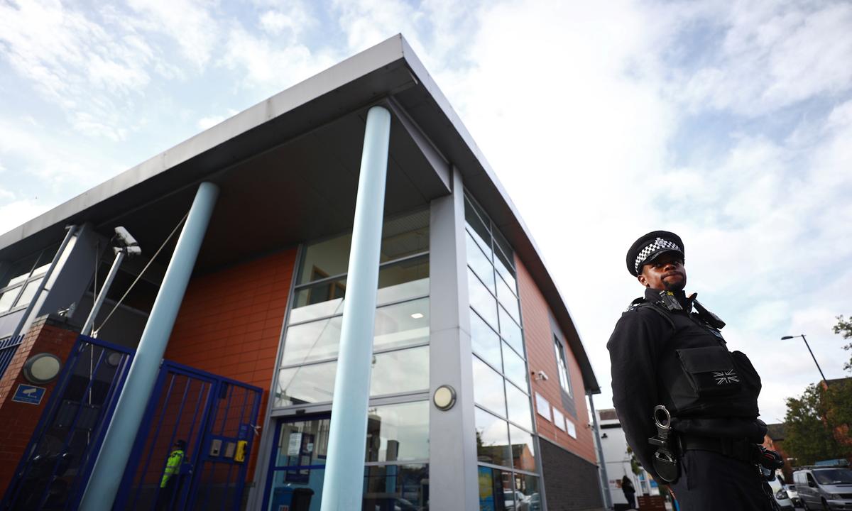 UK Police Officer Shot Dead at Custody Center in South London