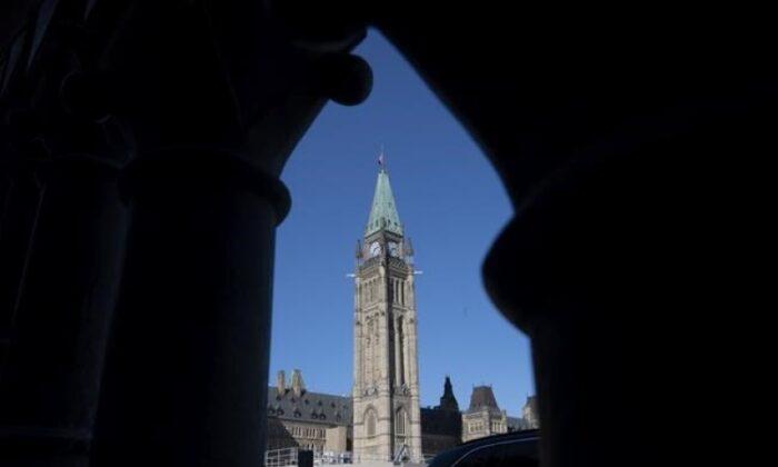 Liberals Seek to Fast Track New COVID-19 Aid Bill After CERB Expires