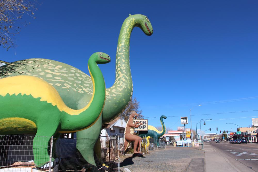 The giant dinosaurs in Holbrook. (DCA88/Shutterstock)