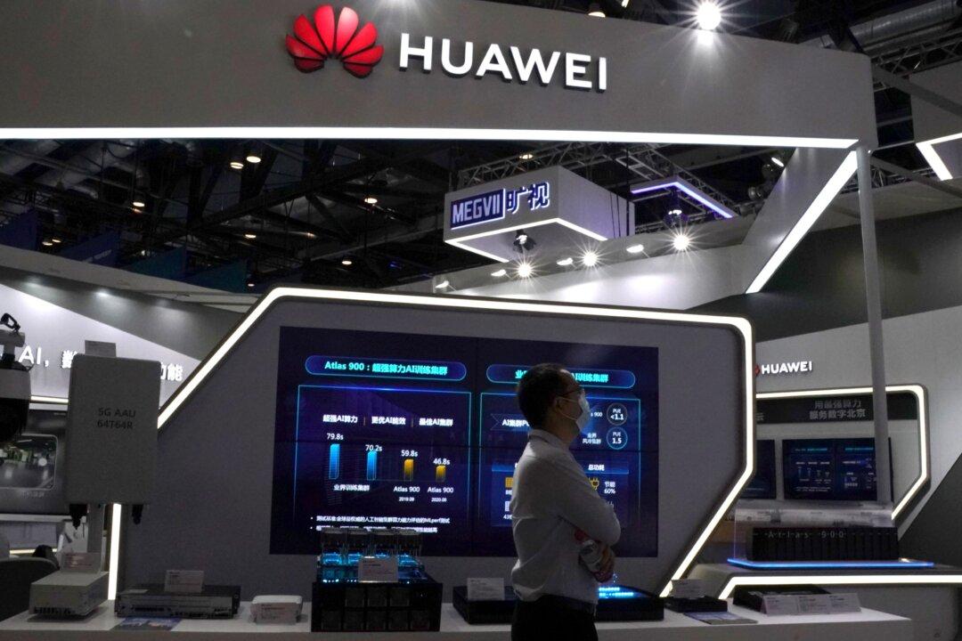 US Renews Pressure on Europe to Ditch Huawei in New Networks