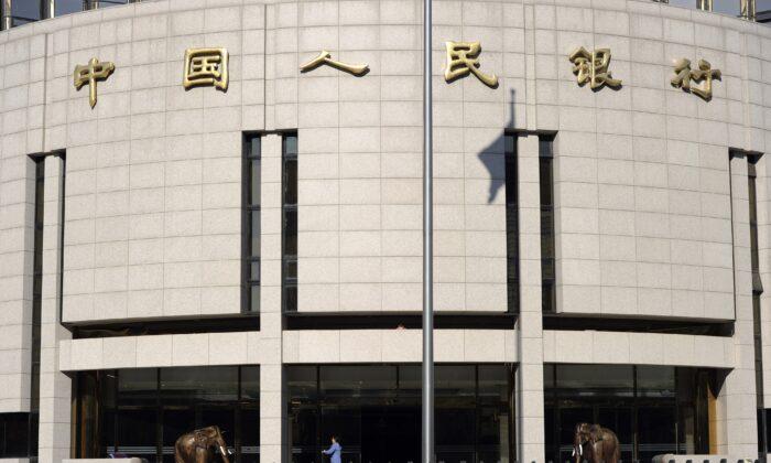 Other China Banks Follow Hebei in Imposing Checks on Large Cash Transactions