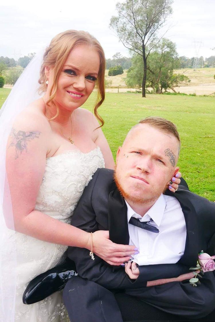 Brenton Smith with his wife, Chrissie. (Courtesy of Natalie Dunn via <a href="https://www.facebook.com/chrissie.wells.1">Chrissie Smith</a>)