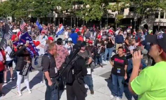 Thousands Turn Out for Pro-Trump Rally in Washington