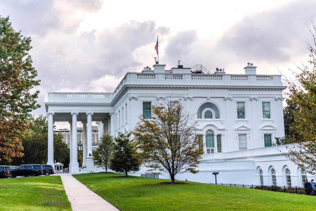 ‘Anonymous’ NY Times Author Is CNN Contributor, Biden Supporter