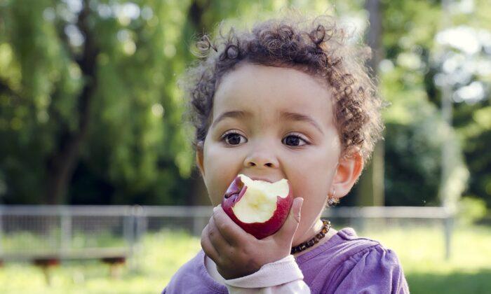 Why You Should Eat 2 Apples a Day