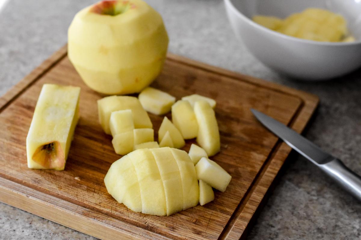 Peel, core, and cut the apples into uniform chunks. (Audrey Le Goff)