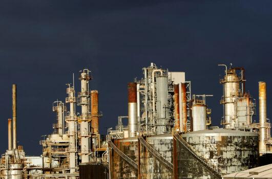 A view of the ExxonMobil oil refinery at Altona in Melbourne, Australia, on June 27, 2008. (Mick Tsikas/Reuters)