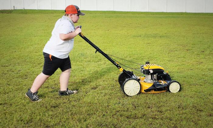 Boy Accepts ‘50 Yard Challenge,’ Mows Lawns for Elderly, Veterans, Single Moms for Free