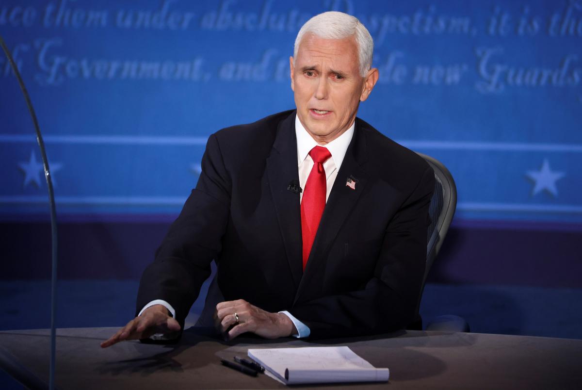 White House Chief of Staff Says Pence Is an Essential Worker, Will Continue to Campaign