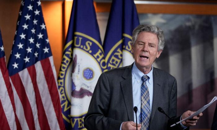 House Panel Democrats Defeat GOP Attempts to Kill New Biden Natural Gas Tax