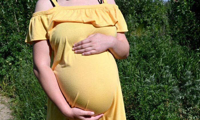 With Surrogate Mothers, US Citizenship Is for Sale