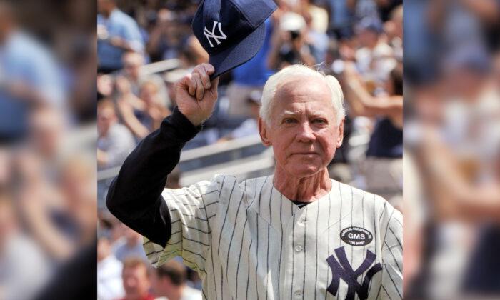 Yankees’ ‘Chairman of the Board’ Whitey Ford Dies at 91