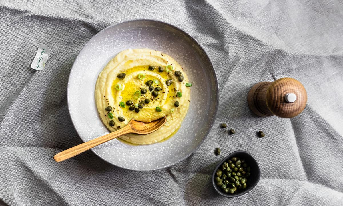 Fava is a creamy, earthy puree of yellow split peas—not fava beans. (Alexandra Kharchenko/Shutterstock)