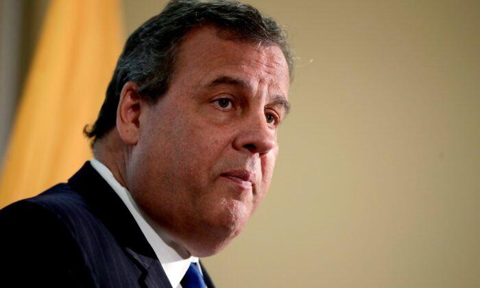 Ex-NJ Governor Chris Christie Says He’s out of the Hospital