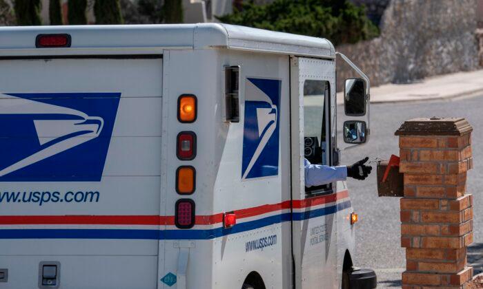 Postal Service On-Time Delivery Inconsistent, ‘Remains a Concern,’ Senator Says