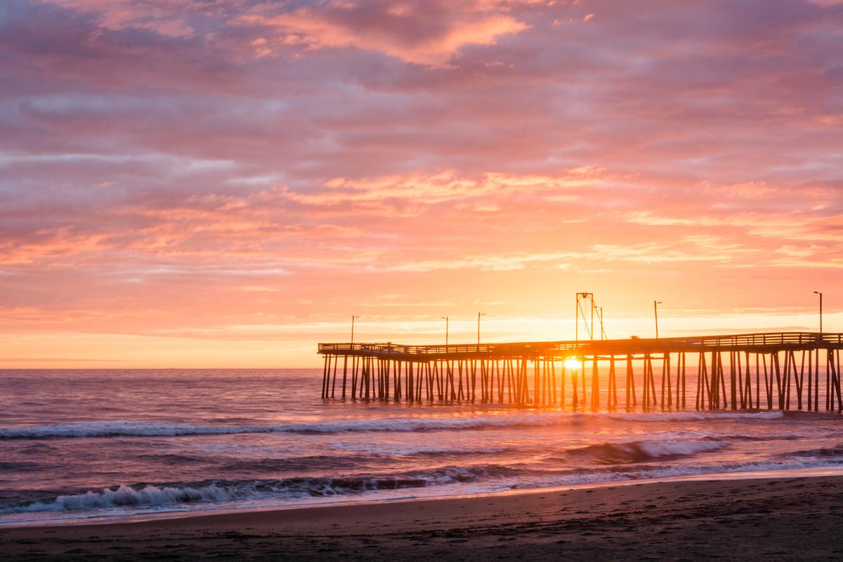 15th St. Pier. (Courtesy of the Virginia Beach Convention and Visitors Bureau)