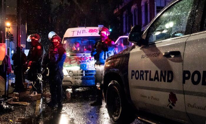 Rioters Try Breaking Into Portland Police Association