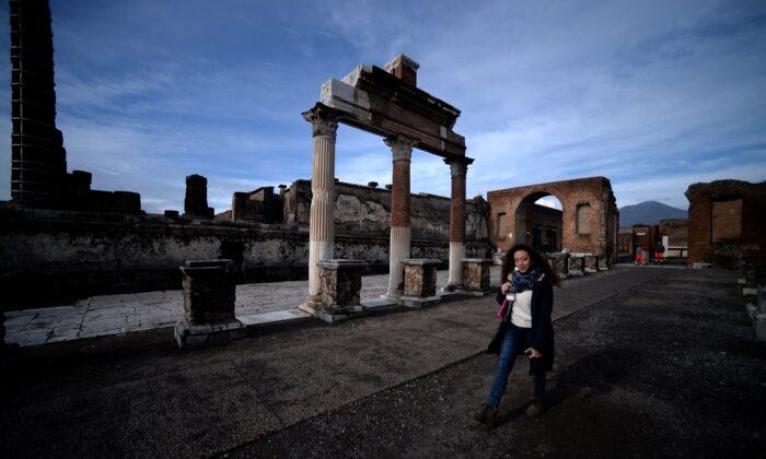 Canadian Woman Returns Stolen Pompeii Artifacts, Hoping to Shake off ‘Years of Bad Luck’