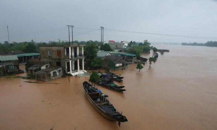 Southeast Asia Flood Deaths Near 40 as New Storm Approaches