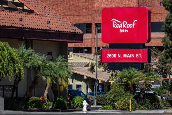 The entrance to the Red Roof Inn motel in Santa Ana, Calif., on Oct. 12, 2020. (John Fredricks/The Epoch Times)
