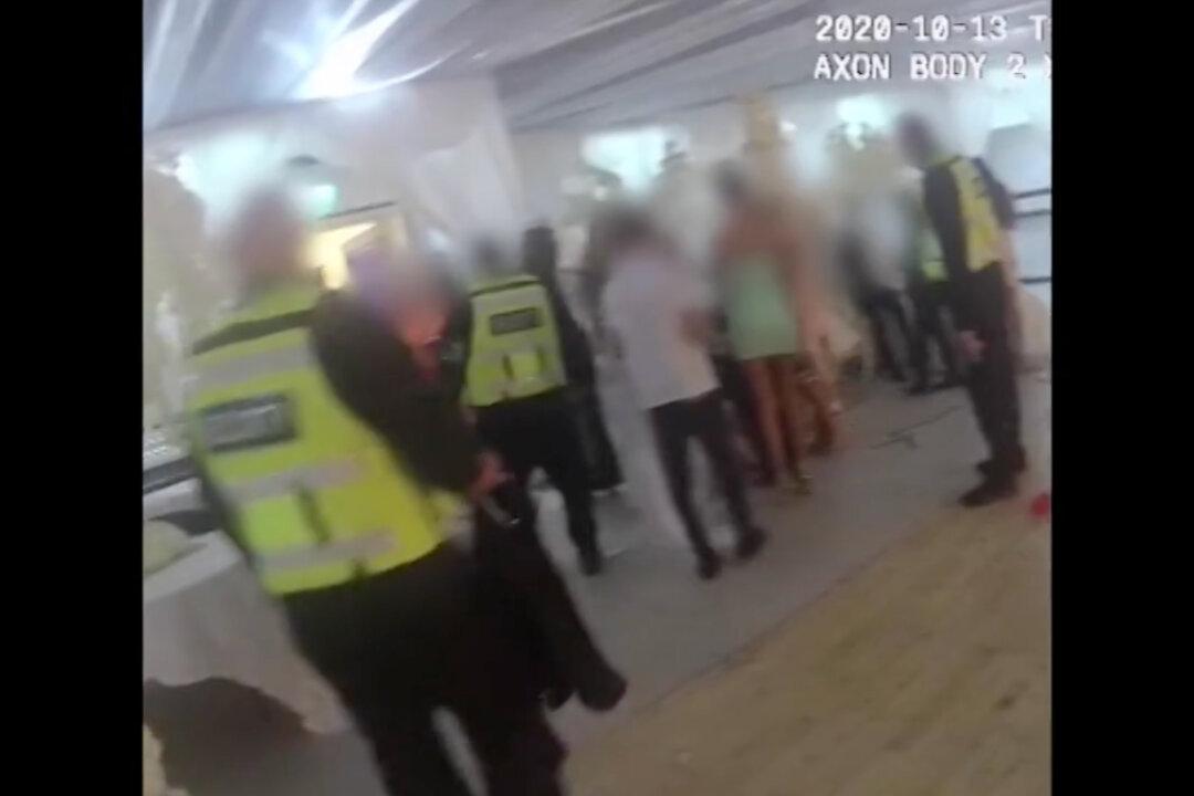 London Venue Owner May Get £10,000 Fine for Crowded Wedding Reception