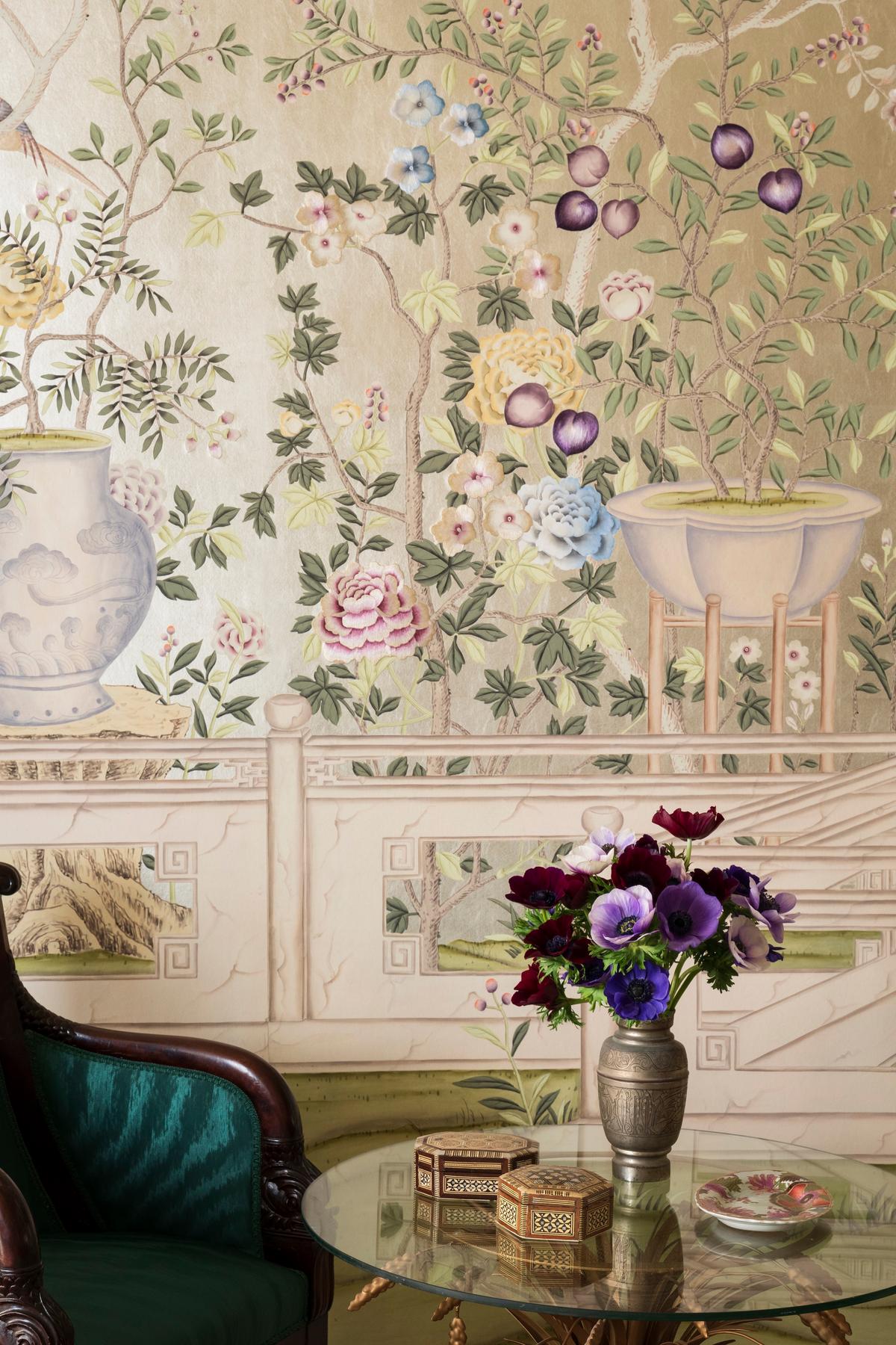 "Temple Newsam" is a longstanding favorite from de Gournay's Chinoiserie collection. Here it is painted onto 12 carat white gold gilded paper. (Rebecca Reid)