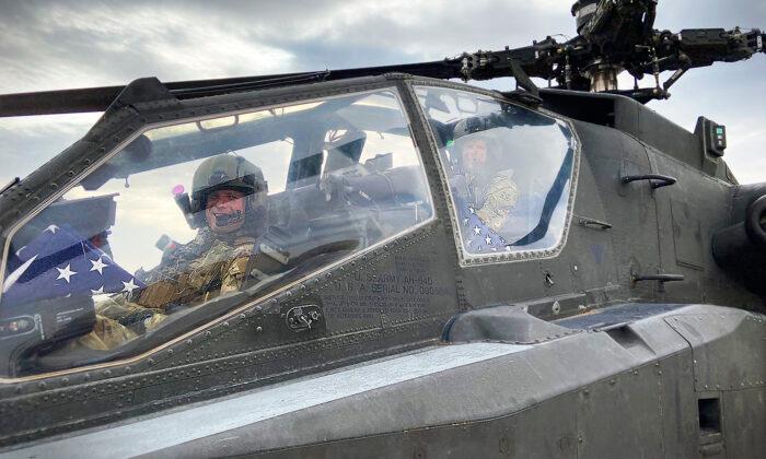 Twin Brothers Both Became US Army Pilots and Flew Same Apache Helicopter Together