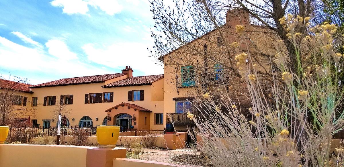  La Posada in Winslow, Ariz., which opened in 1930, was designed by renowned architect Mary Colter for its first owner, Fred Harvey. (Courtesy of Jim Farber)