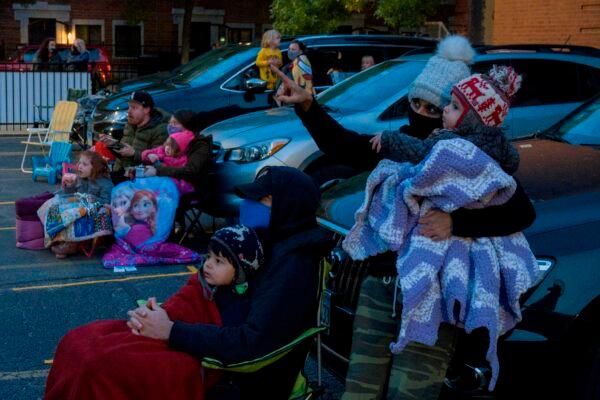 Bundled up theatergoers catching "The Beatrix Potter Drive-in Theatre Experience." (Charles Osgood)