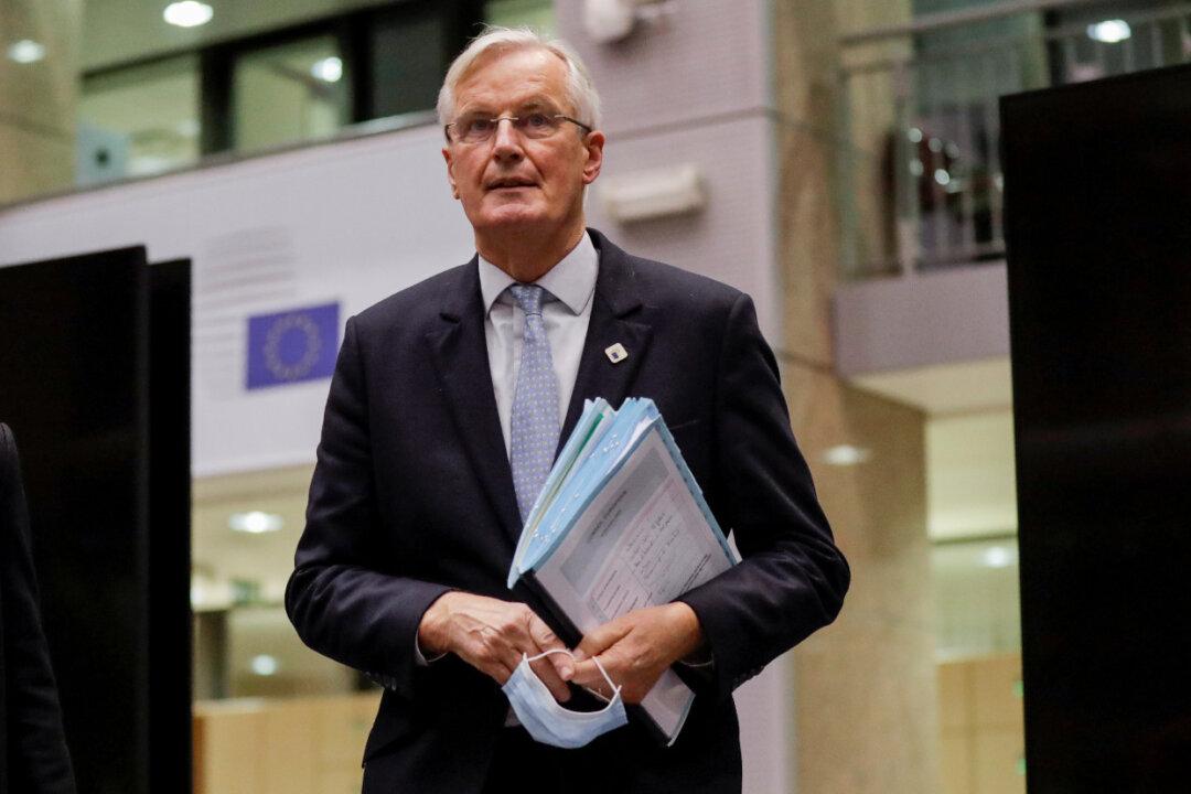 EU Brexit Negotiator Moves to Rekindle Talks