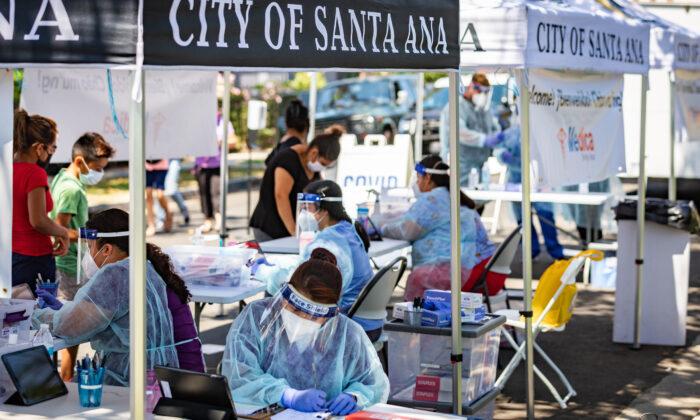 Community Meeting in Santa Ana Held to Curb Virus Spread