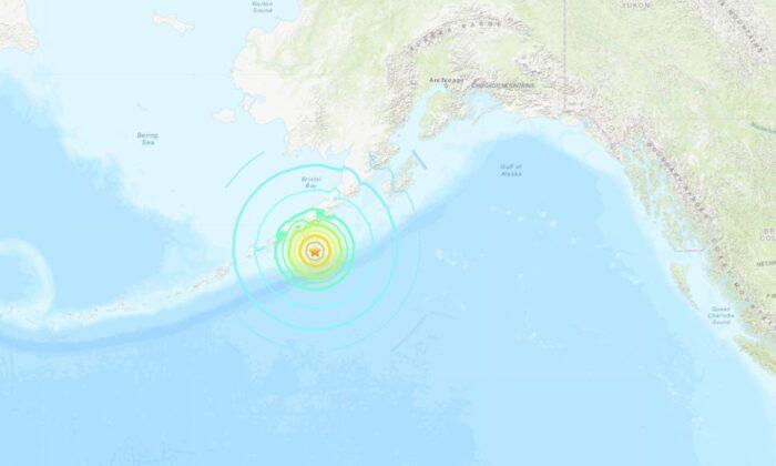7.5 Magnitude Earthquake Hits Near Alaska, Tsunami Warnings Issued