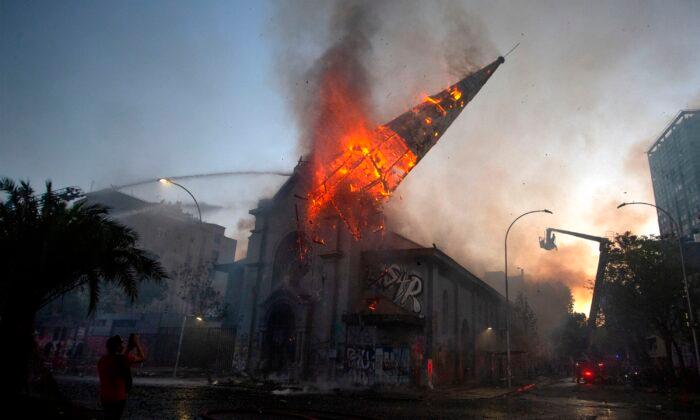 Burning Churches, Violent Minority Unleashes More Suffering for Chileans on Protest Anniversary