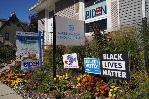 The Democratic Party of Waukesha County office in downtown Waukesha, Wis., on Oct. 7, 2020. (Cara Ding/The Epoch Times)