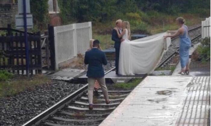 Photo-Seekers Warned to Get off the Train Tracks