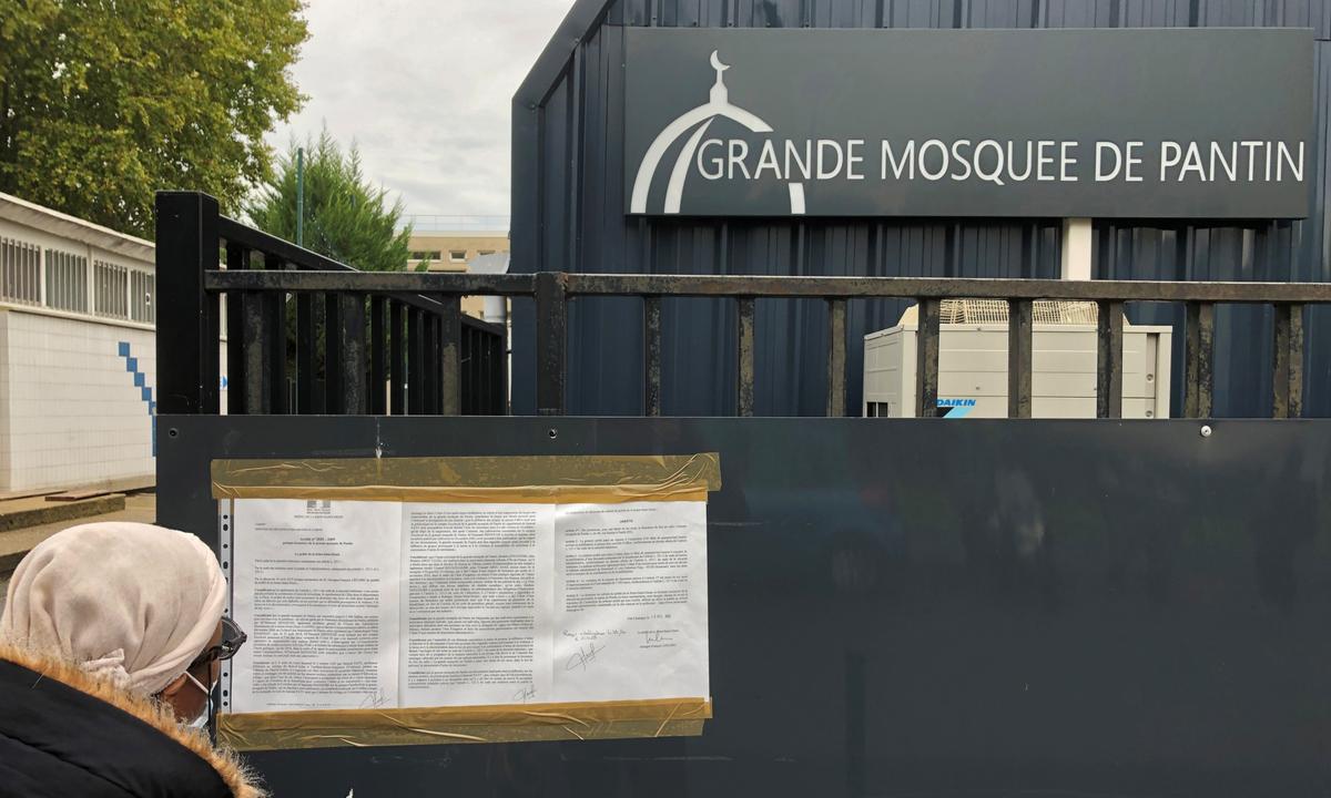 France Shuts Paris Mosque in Crackdown After Teacher’s Beheading