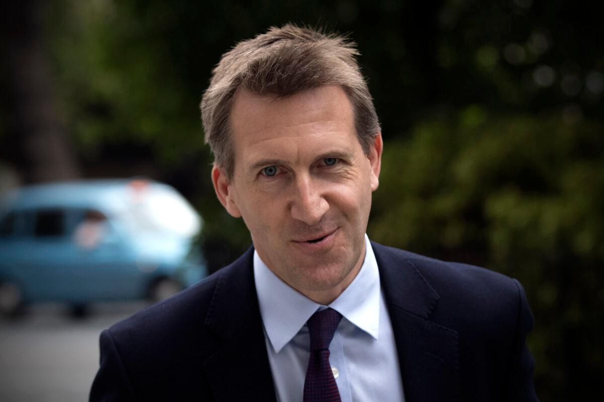 Labour MP Dan Jarvis arrives to attend a press conference in London, on July 11, 2016. (Carl Court/Getty Images)